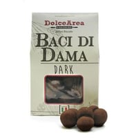 Baci di Dama di Tortona with Chocolate