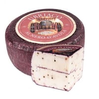Pecorino-Käse mit betrunkenem Pfeffer aus Nero d'Avola 1/4 einer Form