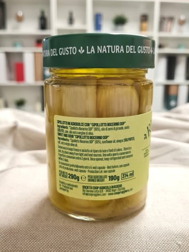 Sweet and sour Nocerino DOP onion 300g