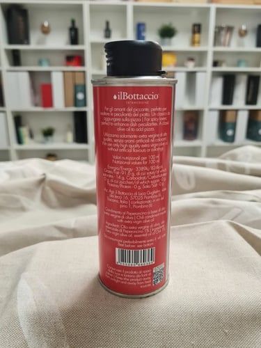 Condimento a base di Olio Evo al peperoncino - Il Bottaccio