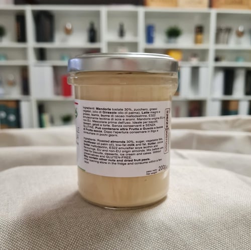 Smeerbare crème met amandelen, 200 g