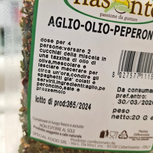 Garlic oil chilli 20g bag