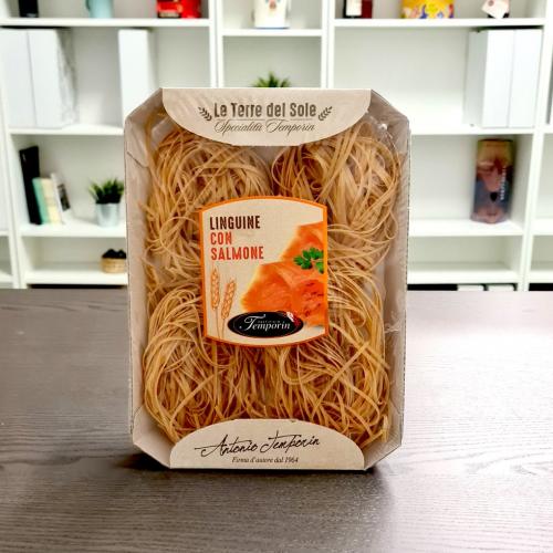 Linguine with salmon