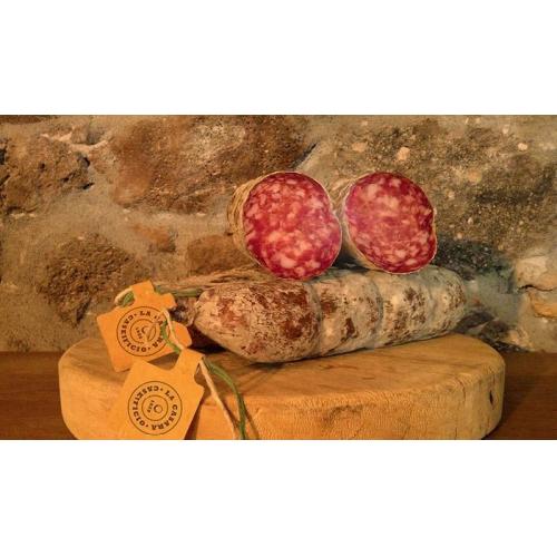 Salame de porco local com alho inteiro (1 kg)