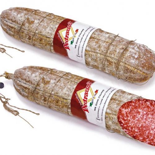 Salame Milano com metade de um intestino natural