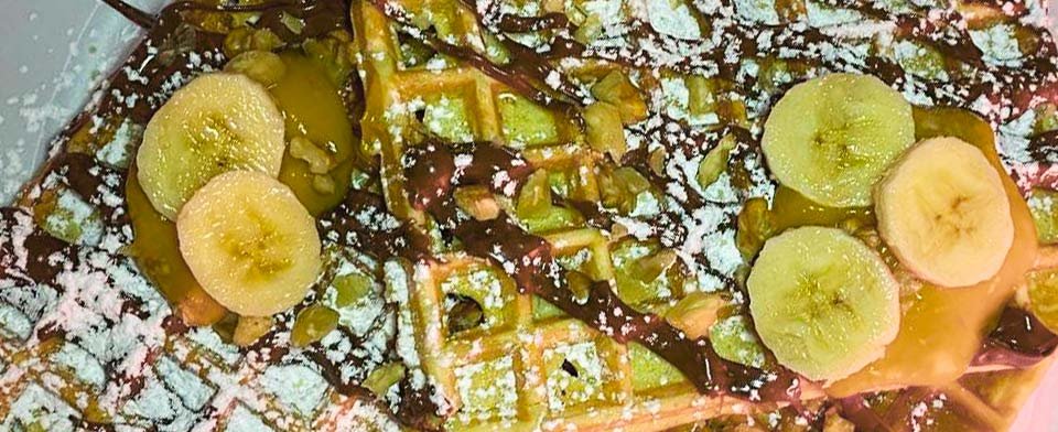 Waffle sofficissimi con crema bicolore