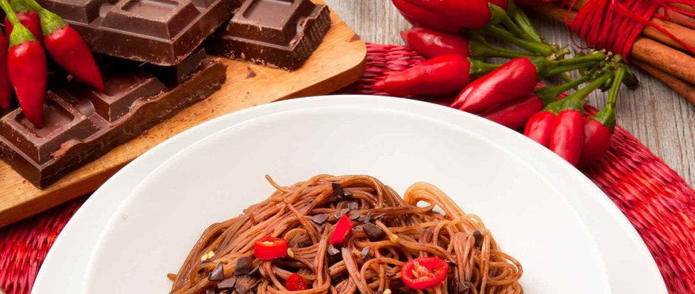Aglio olio e cioccolato: una ricetta inusuale da mettere in tavola