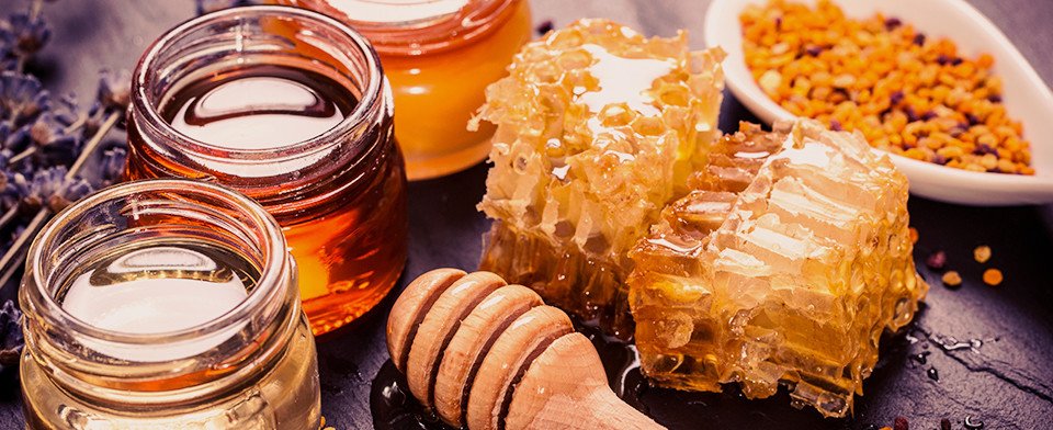La differenza tra miele di nettare e miele di melata, quello che non ti aspetti dalle api